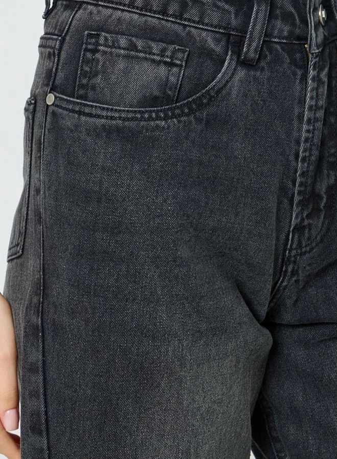 ستايلي جينز بقصة مريحة وخصر عالي للنساء